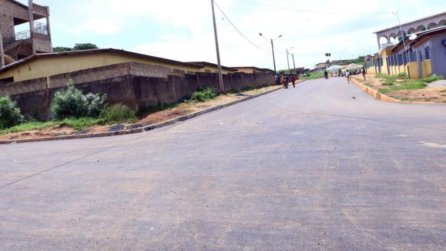 Côte d’Ivoire/Développement local : les travaux de bitumage de plusieurs rues salués par les habitants de Lakota